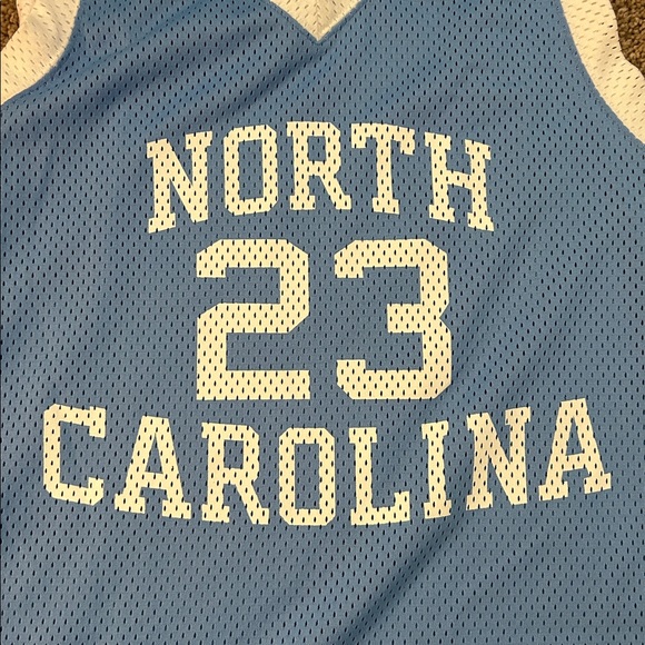 Jordan UNC Tar Heels VINTAGE Y2K Mens L Carolina Blue #23 Basketball Jersey - Picture 2 of 10